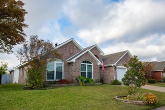 503 E Lynn Creek Dr, Arlington, TX 76002