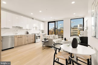 4111 Connecticut Ave NW Unit PENTHOUSE 601, Washington, DC 20008