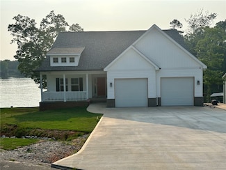 70 Creek Point Dr, Abbeville, SC 29620