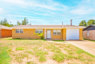 110 Avenue T, Levelland, TX 79336