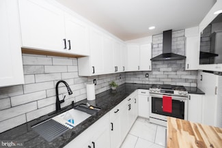 2218 Ritter St, Philadelphia, PA 19125