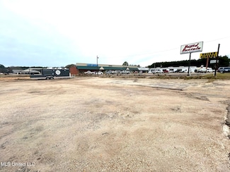 101 Highway 35 N, Carthage, MS 39051