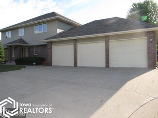 2343 Forest St, Carroll, IA 51401