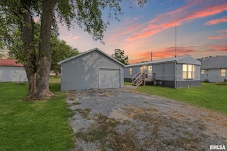 5219 U S 50, Salem, IL 62881