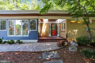 9202 Ponce Place, Fairfax, VA 22031