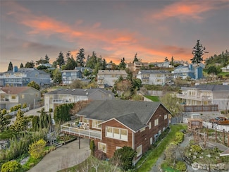 4504 Queen Ann Way, Anacortes, WA 98221