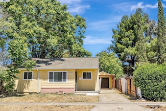 2056 Elm St, Livermore, CA 94551