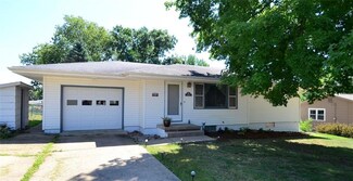 605 N 5th St, Carlisle, IA 50047