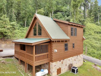 824 Eagle Cove Way, Gatlinburg, TN 37738