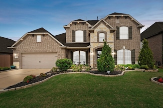 202 Bentwater Ln, Clute, TX 77531