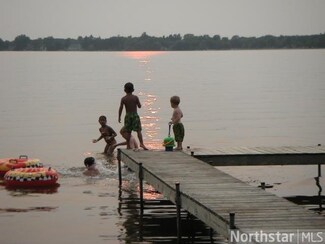 21252 S Lake George Dr NW, Oak Grove, MN 55011