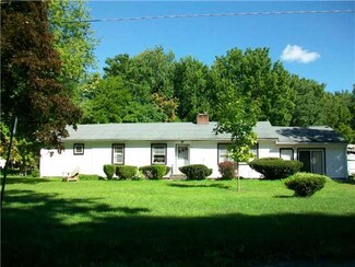 2 N Canal St, Lyons, NY 14489
