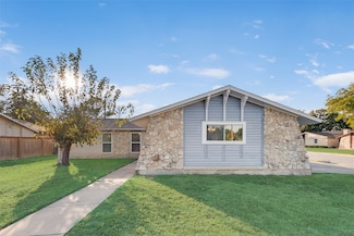 6300 Suellen Ln, Forest Hill, TX 76119