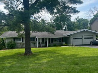 1501 Fawnvalley Dr, Saint Louis, MO 63131