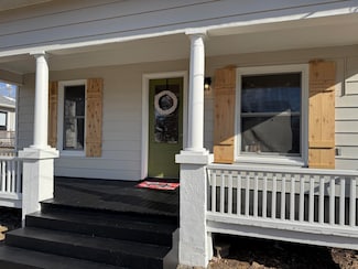 804 South St, Stockton, MO 65785