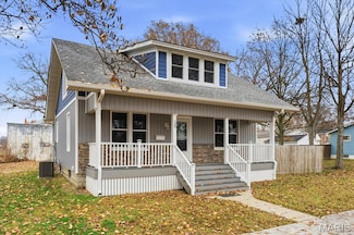 25 W Kentucky St, Trenton, IL 62293