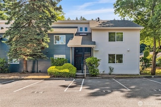 12608 NE 119th St Unit B8, Kirkland, WA 98034