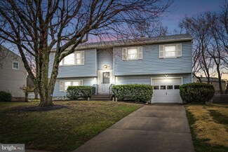 3 Running Brook Rd, Ewing, NJ 08638