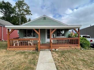 4 Englewood St, Webster, MA 01570