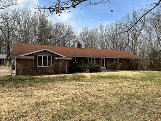 12775 Cardinal Point Rd, Rolla, MO 65401