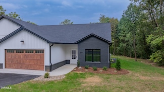 1519 Carroll Creek Rd, Johnson City, TN 37615