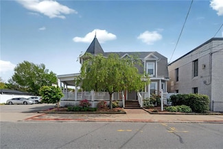 982 Mineral Spring Ave, North Providence, RI 02904