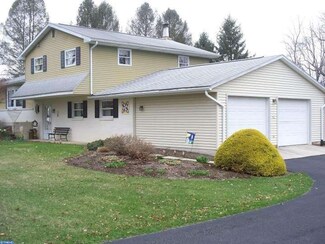63 Tobias Ln, Bernville, PA 19506