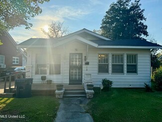 817 Cuyahoga St, Clarksdale, MS 38614