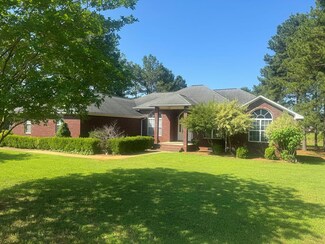 2610 Turningleaf Ln, Dalzell, SC 29040