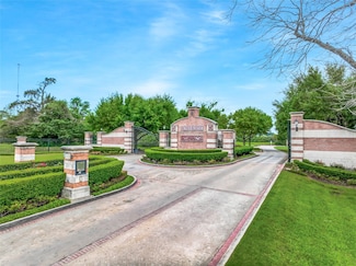 22609 E Meadowhurst Cir, Rosehurst, TX 77377