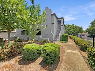 5201 Laguna Oaks Dr Unit 5, Elk Grove, CA 95758