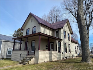 302 N Rutland St, Watertown, NY 13601