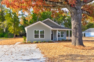 911 N Lemacks St, Walterboro, SC 29488