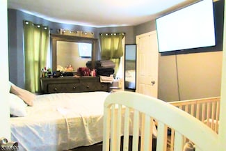 792 S 15th St, Newark, NJ 07108