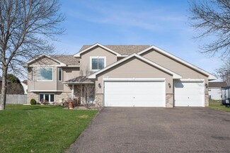 2285 Bridgewater Blvd S, Cambridge, MN 55008