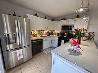 2236 White Pine Cir Unit A, Greenacres, FL 33415