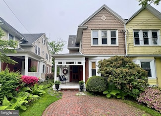 1034 Rees Ave, Bryn Mawr, PA 19010