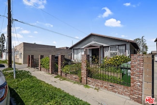 945 W 75th St, Los Angeles, CA 90044