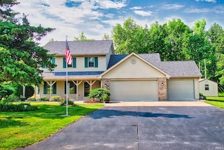 2560 E Maple Dr, Bluffton, IN 46714