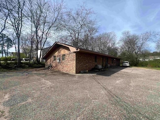 613 & 615 12th St, Arkadelphia, AR 71923