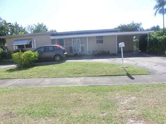 490 NW 128th St, North Miami, FL 33168