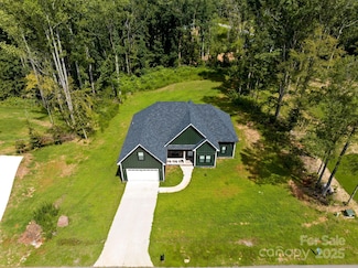 2002 Plain Field Dr, Bessemer City, NC 28016