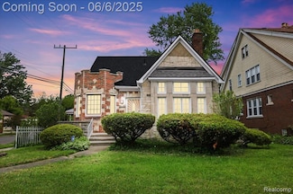294 Riverside Dr, Detroit, MI 48215