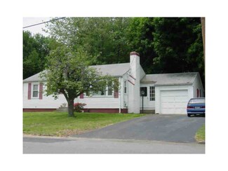 149 Poplar Dr, Cranston, RI 02920