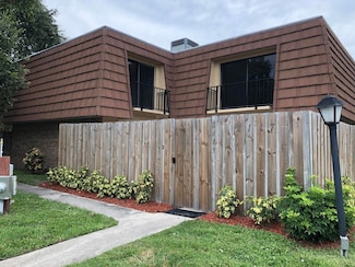 2117 Patty Cir NE, Palm Bay, FL 32905