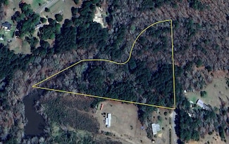 - Clearview Dr, Sylvester, GA 31791