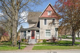 205 E Bridge St, Elkader, IA 52043