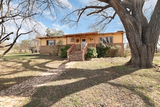 502 N River Oaks Dr, Burnet, TX 78611