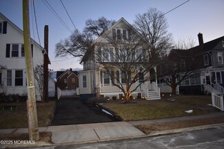84 Elizabeth St, Keyport, NJ 07735