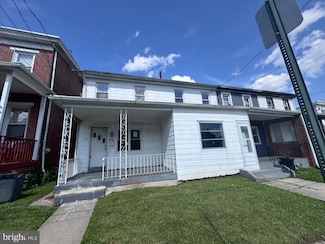 39 S Sycamore Ave, Clifton Heights, PA 19018